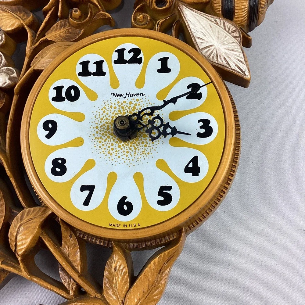 Vintage Burwood Bumblebee Flower Wall Clock Faux Wood Retro 70s Decor USA
